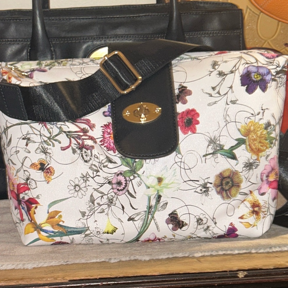 Floral‎ White and Black Crossbody Bag NWOT